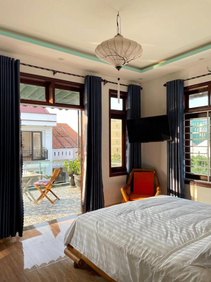 Breezy and spacious room in the central of Old Town - B&B