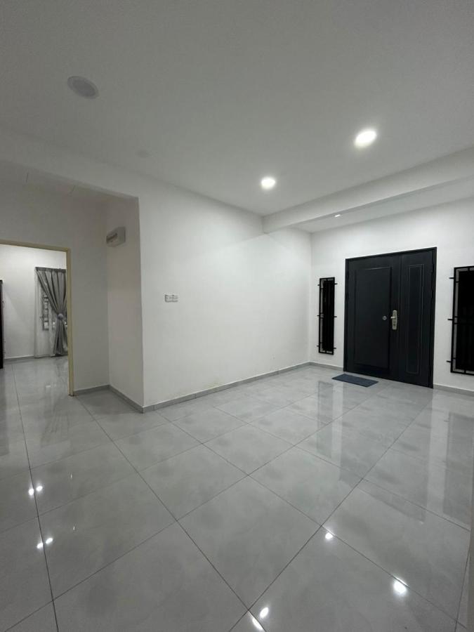 Vallaris Home Bandar Melaka - Bed and Breakfast Malakka