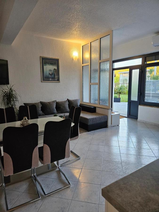 Apartmani Mariva - Ferienwohnung Duga Međa