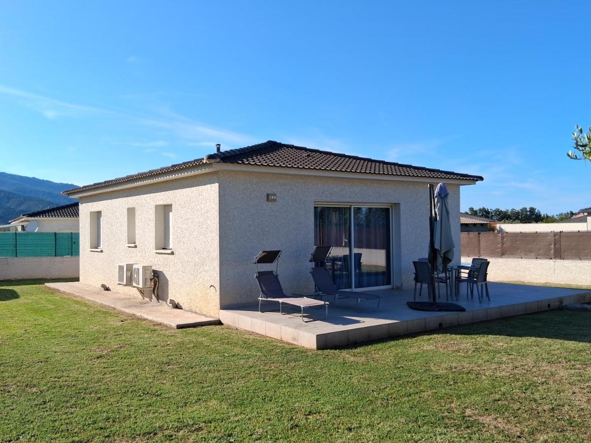 Villa et jardin proche de la plage et de Bastia - Bed and Breakfast Vescovato