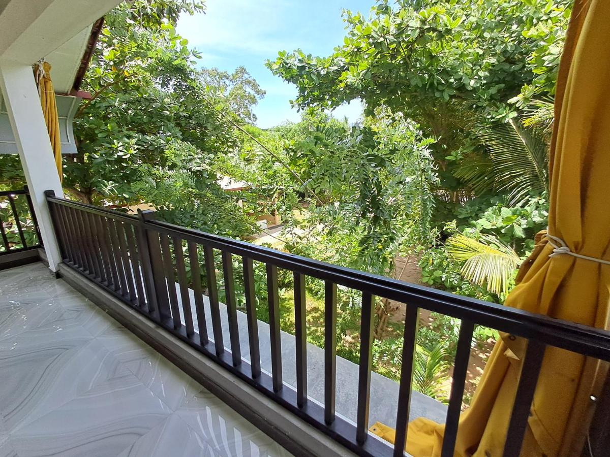 Deluxe Triple Room with Sea View