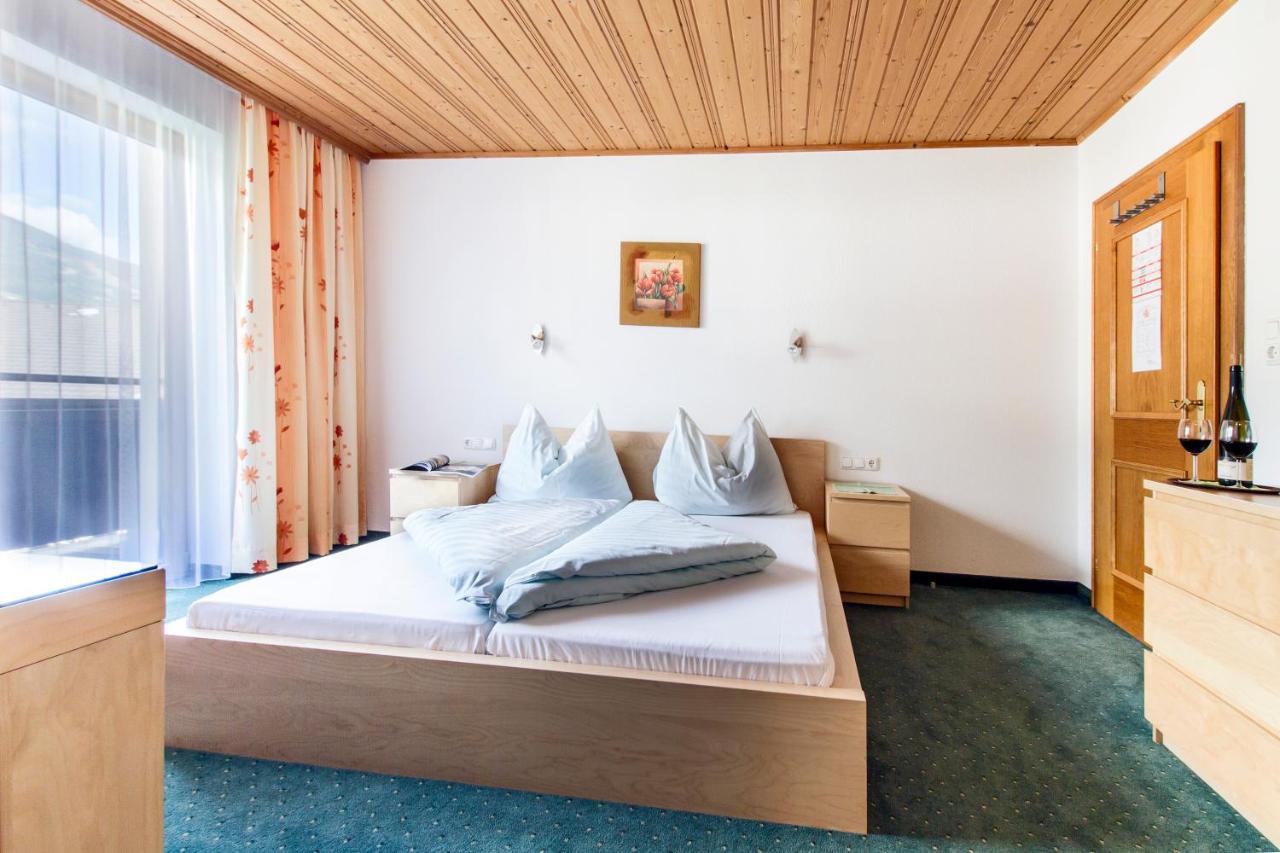 Habitación Doble Wildkogel con balcón y baño privado