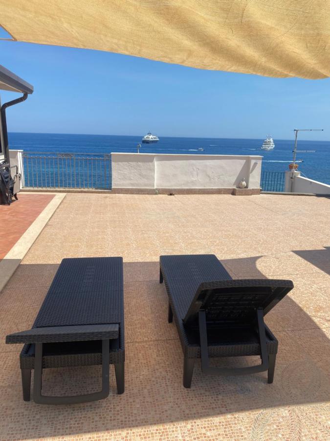 Appartamento con terrazzo sul mare Teocle - B&B Giardini-Naxos