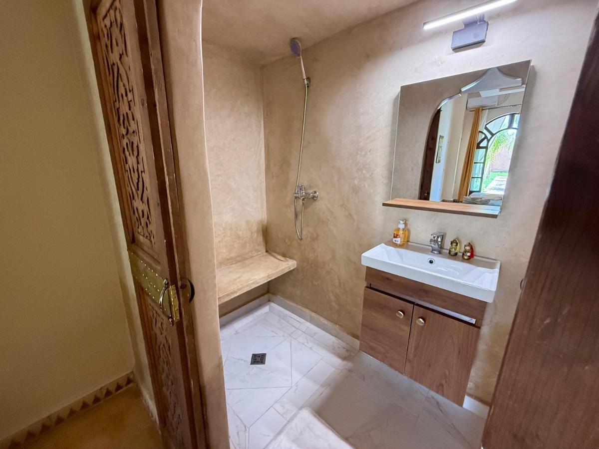 Deluxe Double Room with Shower