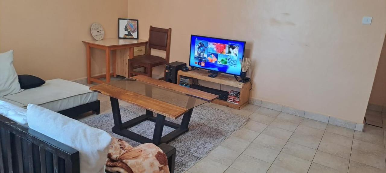 Joy's Apartment - B&B Kitale