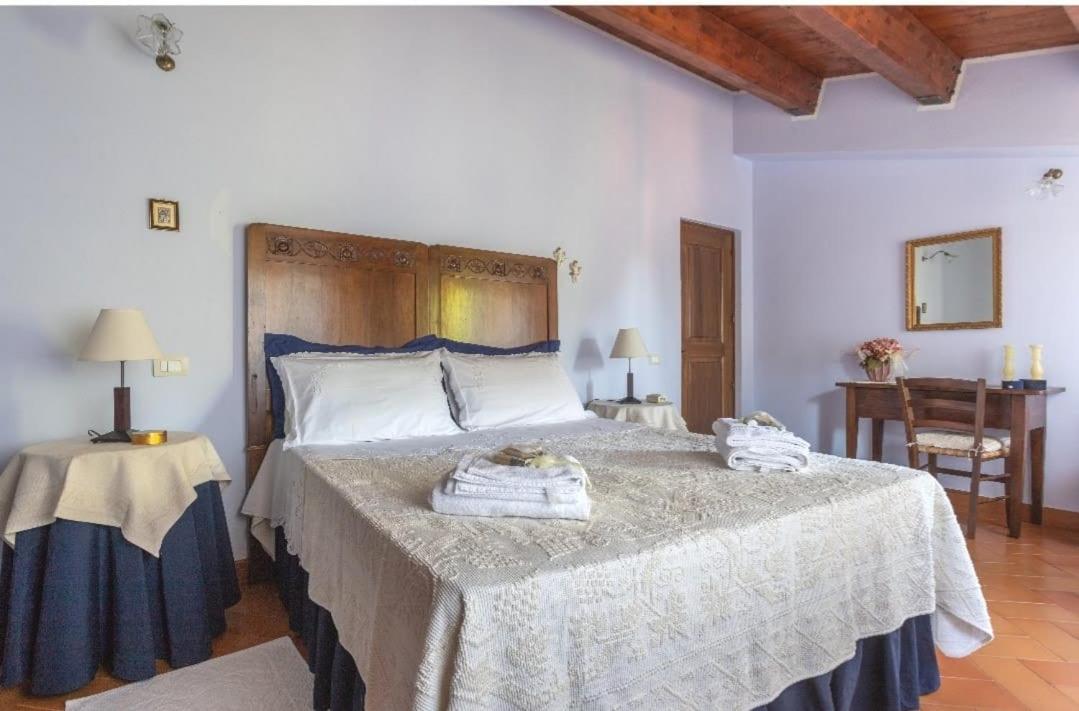 Borgo Medioevale Siete Fuentes - B&B Santu Lussurgiu