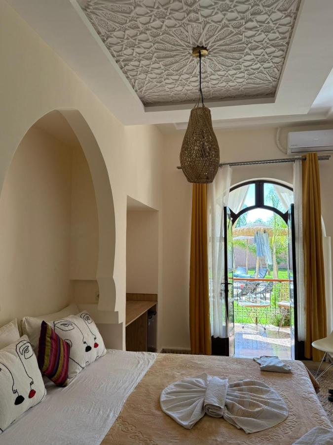Doppelzimmer mit Poolblick