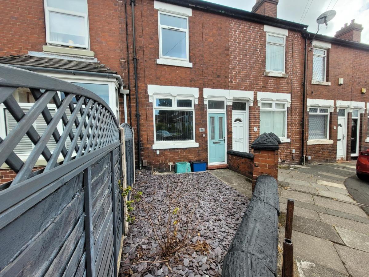 Basford House- 3 bed, 2 bathroom house by Catchpole stays - B&B