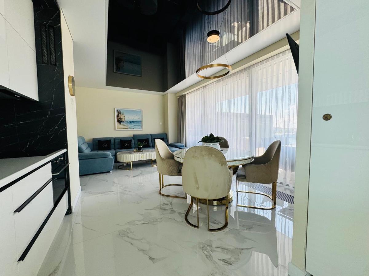 Apartament Faltom 26 Yacht Park z tarasem