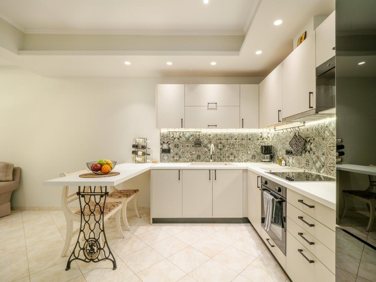 Corfiatis Lux Apartment! - B&B Alepou