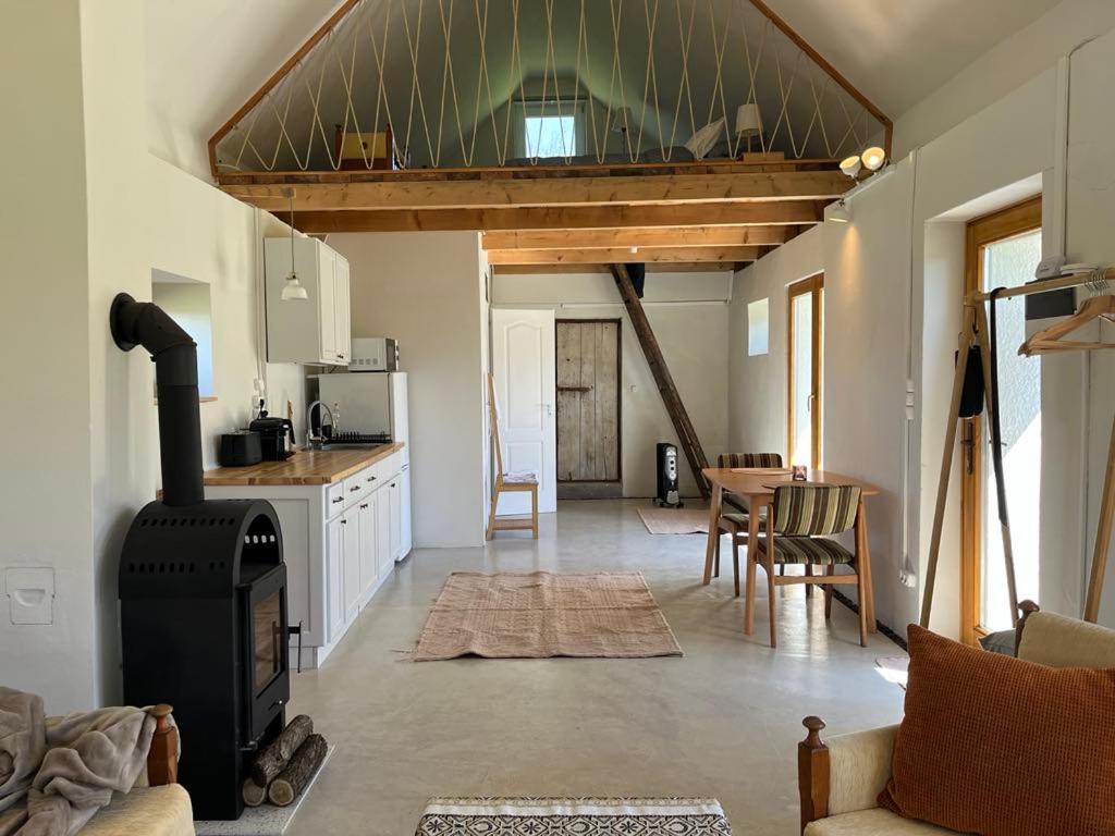 Bazalt Tigris Vendégház - B&B Zalahaláp