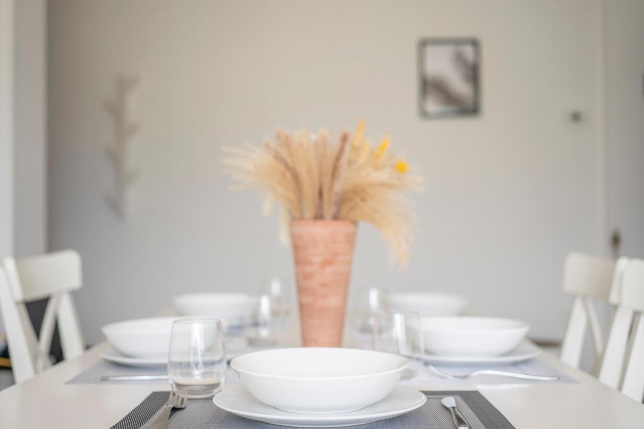 Modern Beach Apartment Near Forte dei Marmi - B&B Marina di Massa