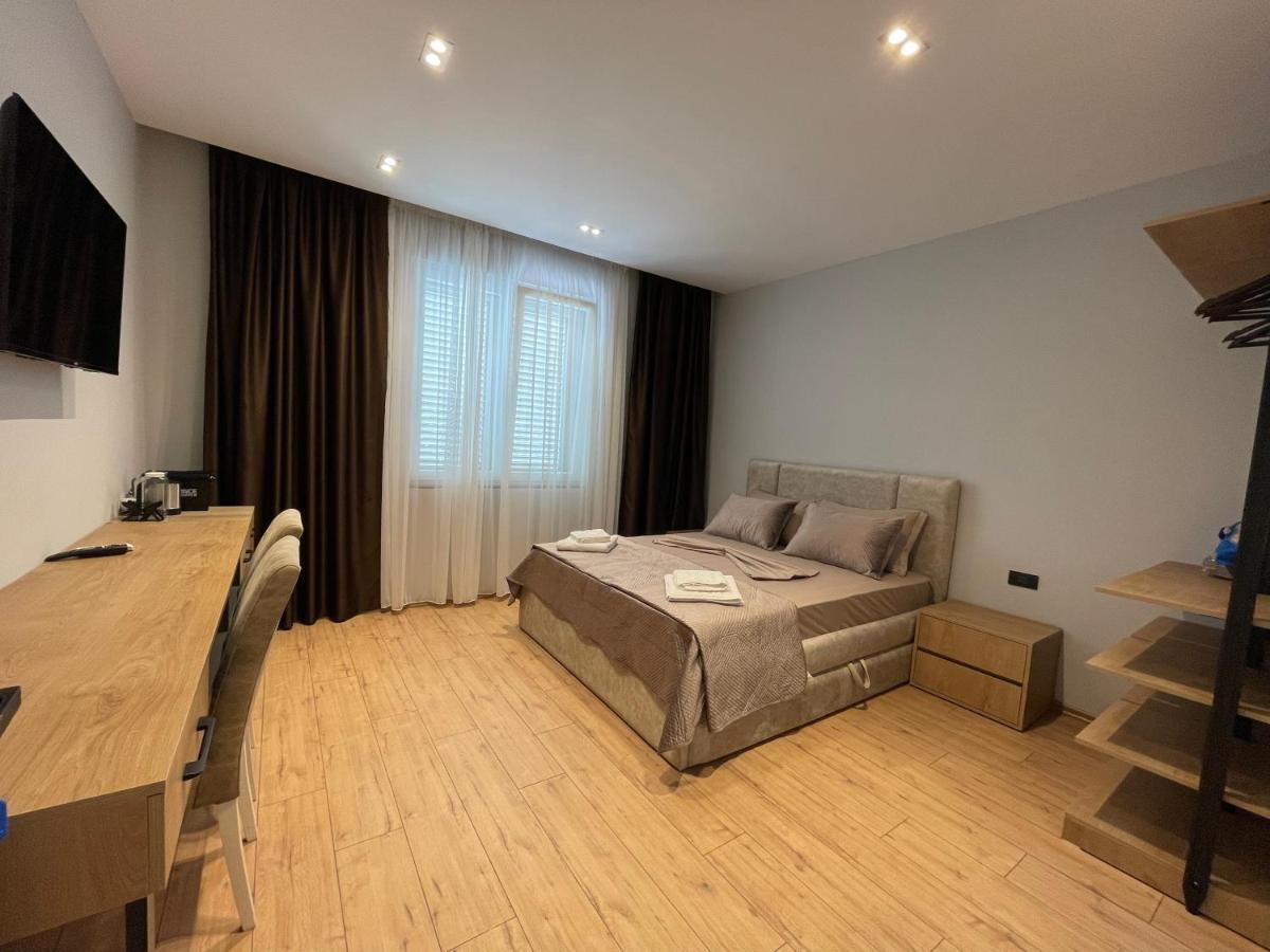 Deluxe Double Room with Extra Bed