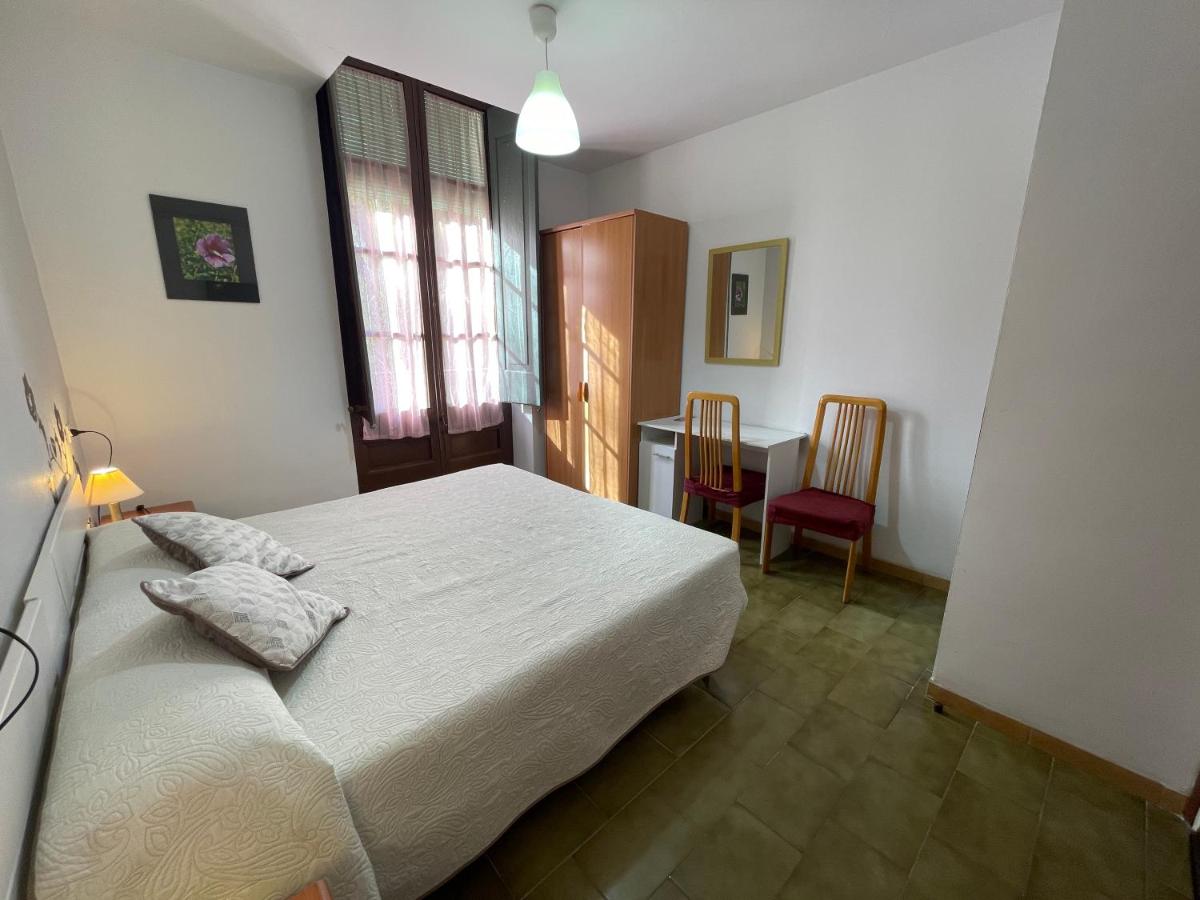Doppel-/Zweibettzimmer mit eigenem Bad