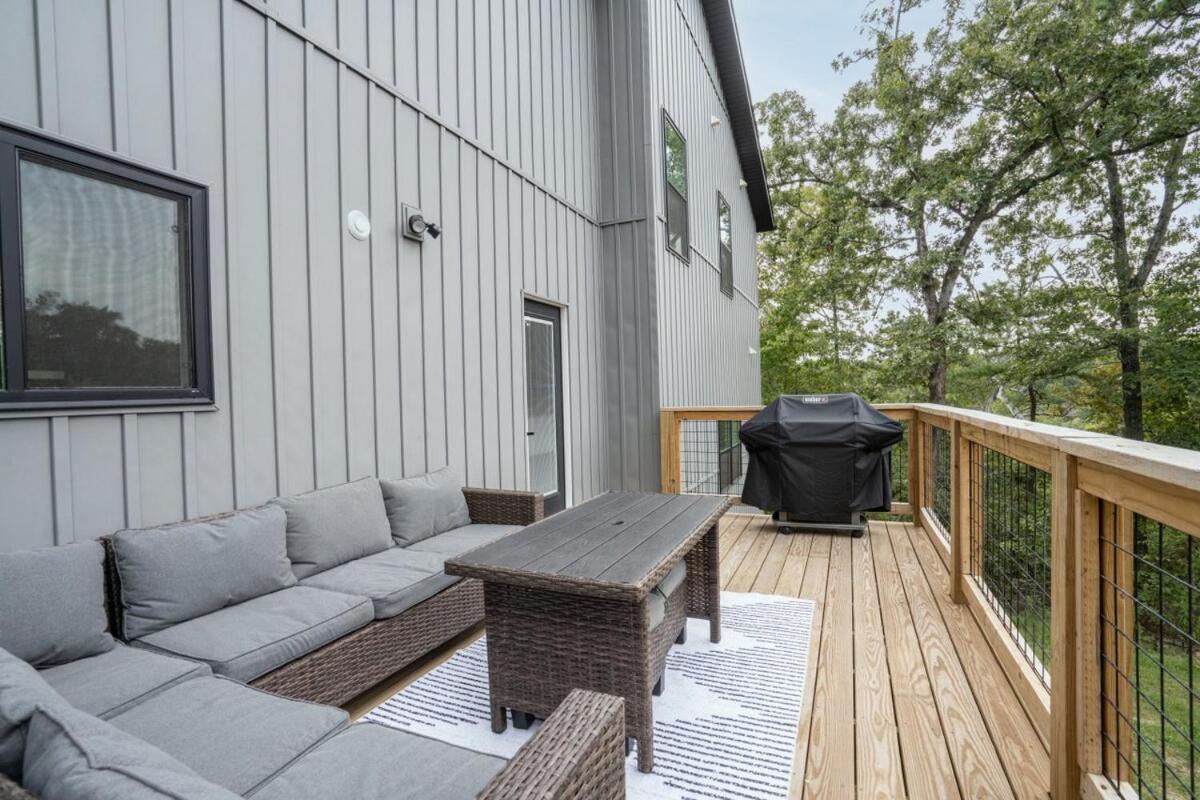 Dreamcatcher NEW Modern Retreat Near Trails Lakes Golf - B&B