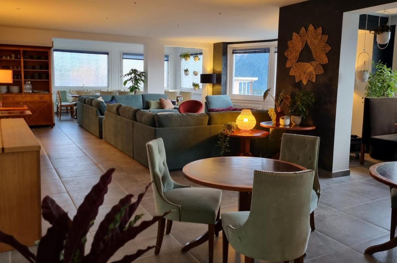 Vermont Hub Accommodation in Swiss Mountains - B&B Leysin