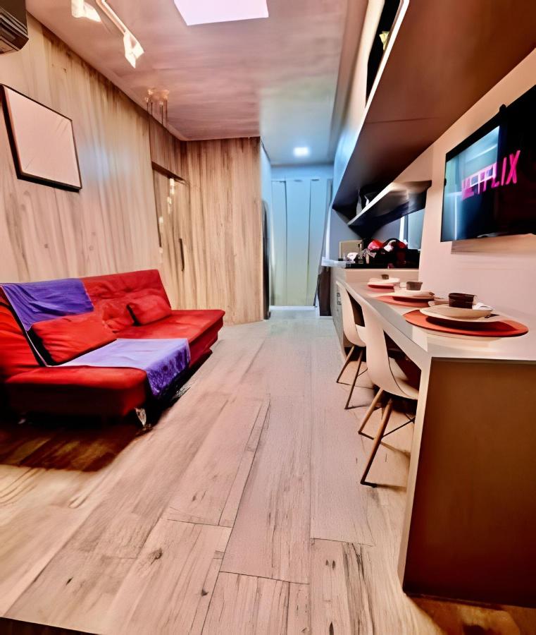 Apto THE BEST, Com garagem em frente Shop Mueller - B&B Curitiba