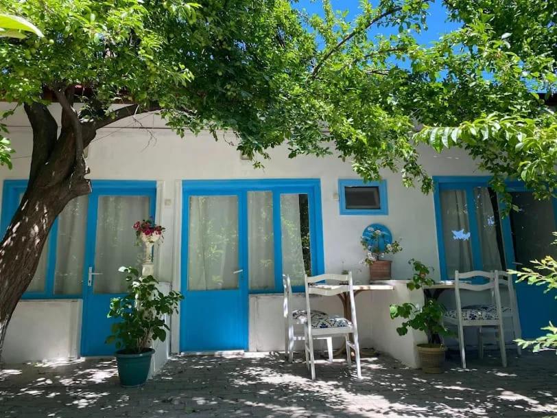 Hancı Pansiyon - Bed and Breakfast Edremit