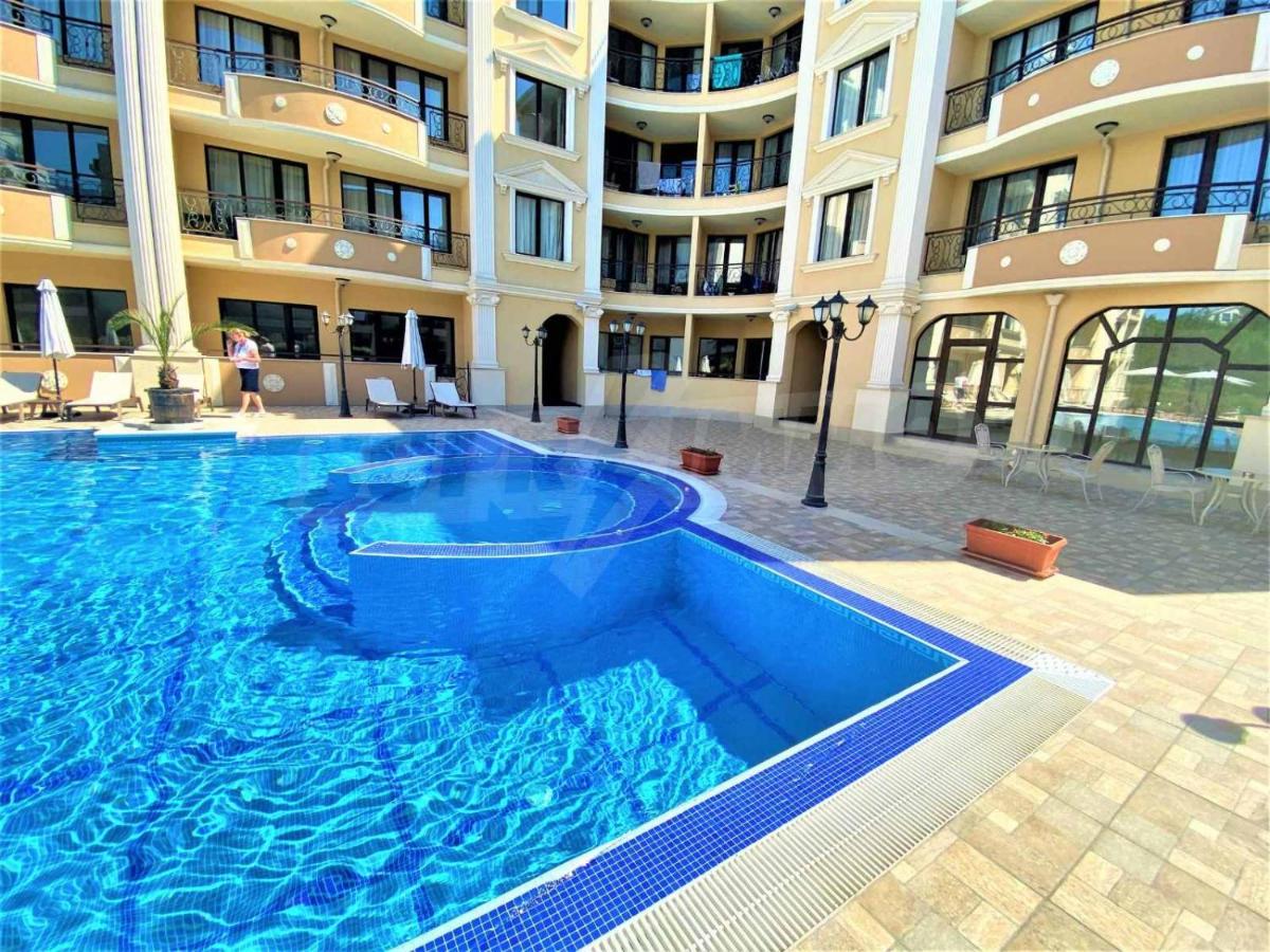 Flora Beach Resort apartment free parking - B&B Pomorie