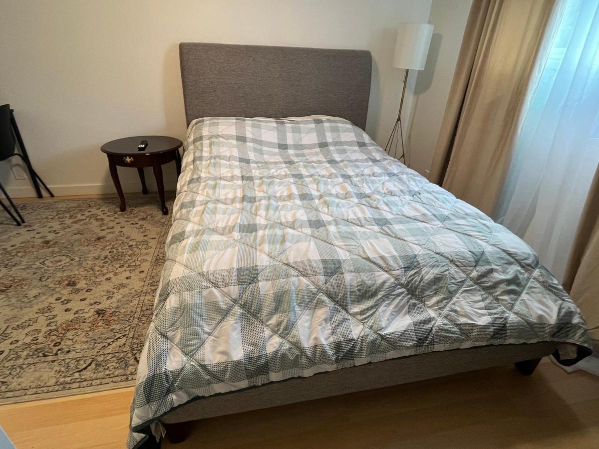 Cozy Escape in the City - B&B
