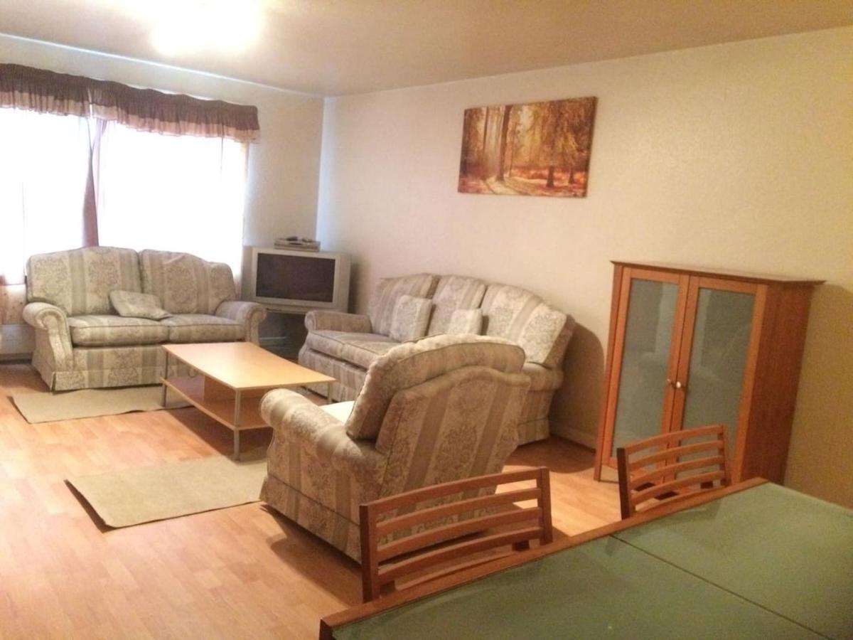2 bedroom spacious flat - B&B
