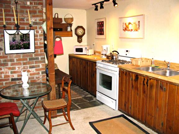 Owl's Nest Lodging - B&B Conway