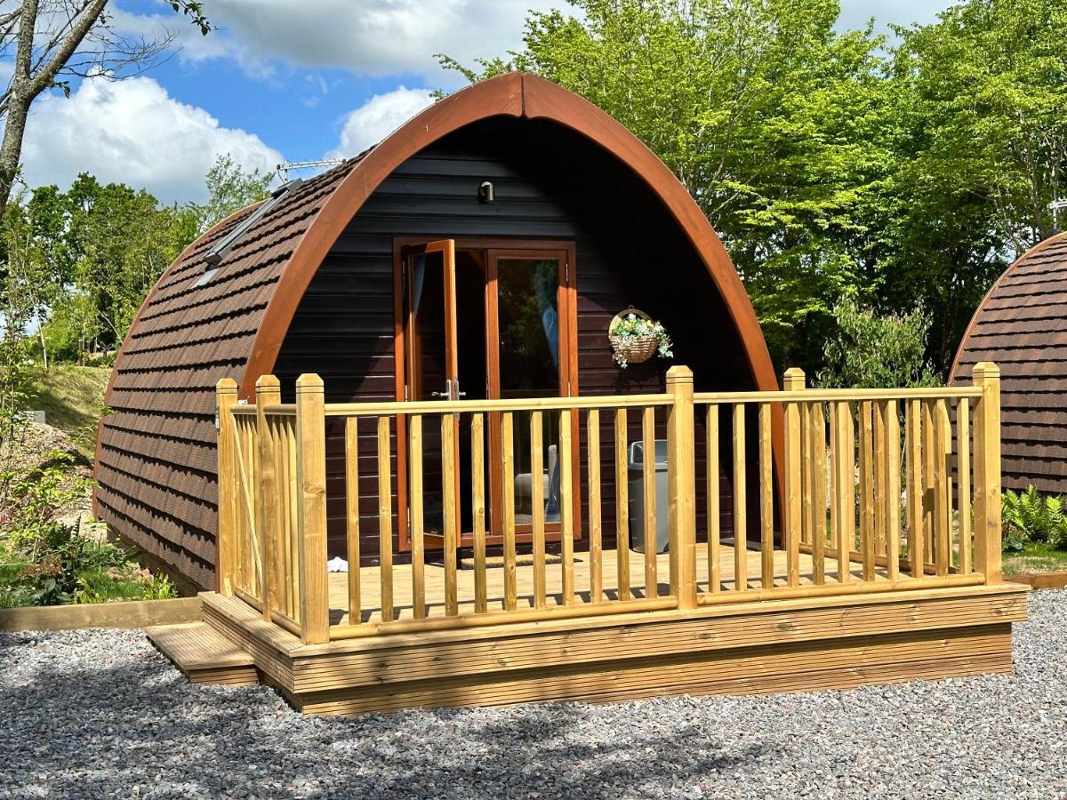 Cosy Pod by The Moor & Fishing - B&B