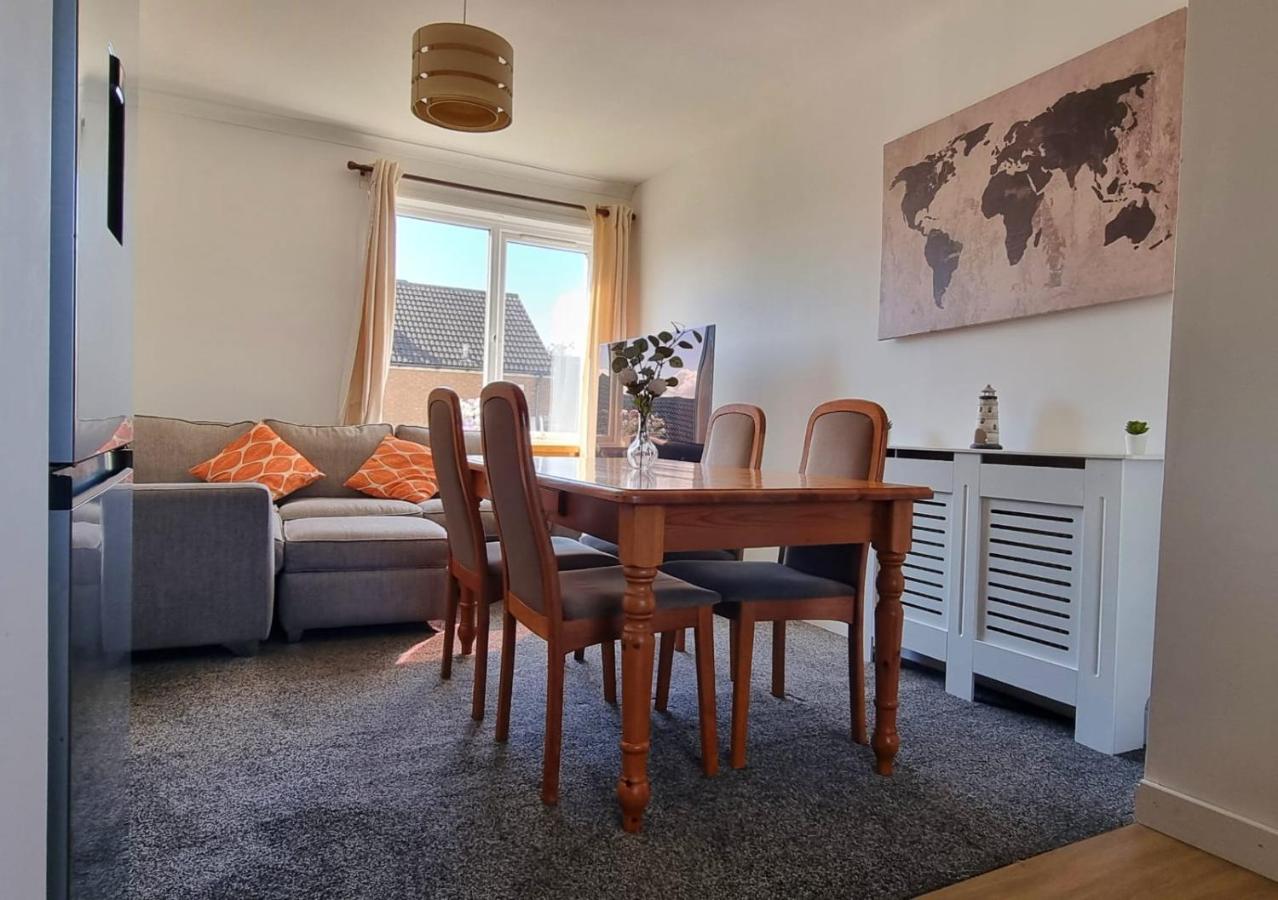 Stylish Coastal Retreat in Saltcoats - B&B