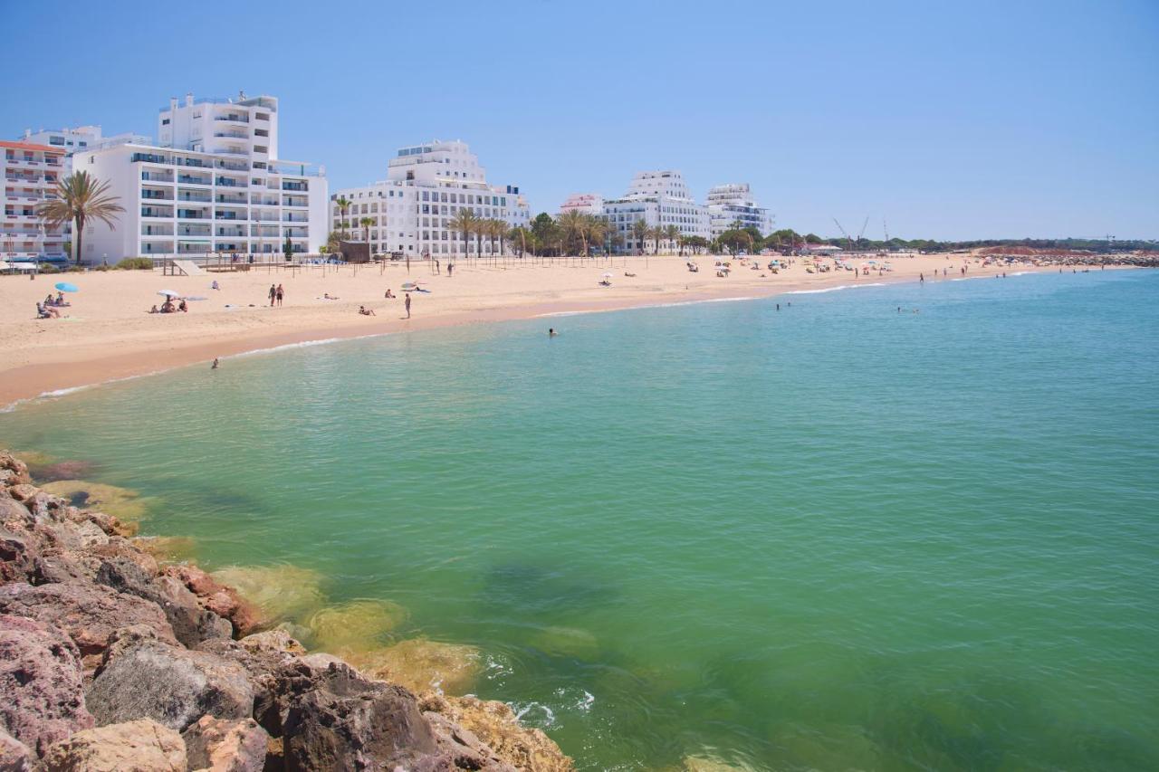 2 Bedroom by Quarteira Beach - B&B Quarteira