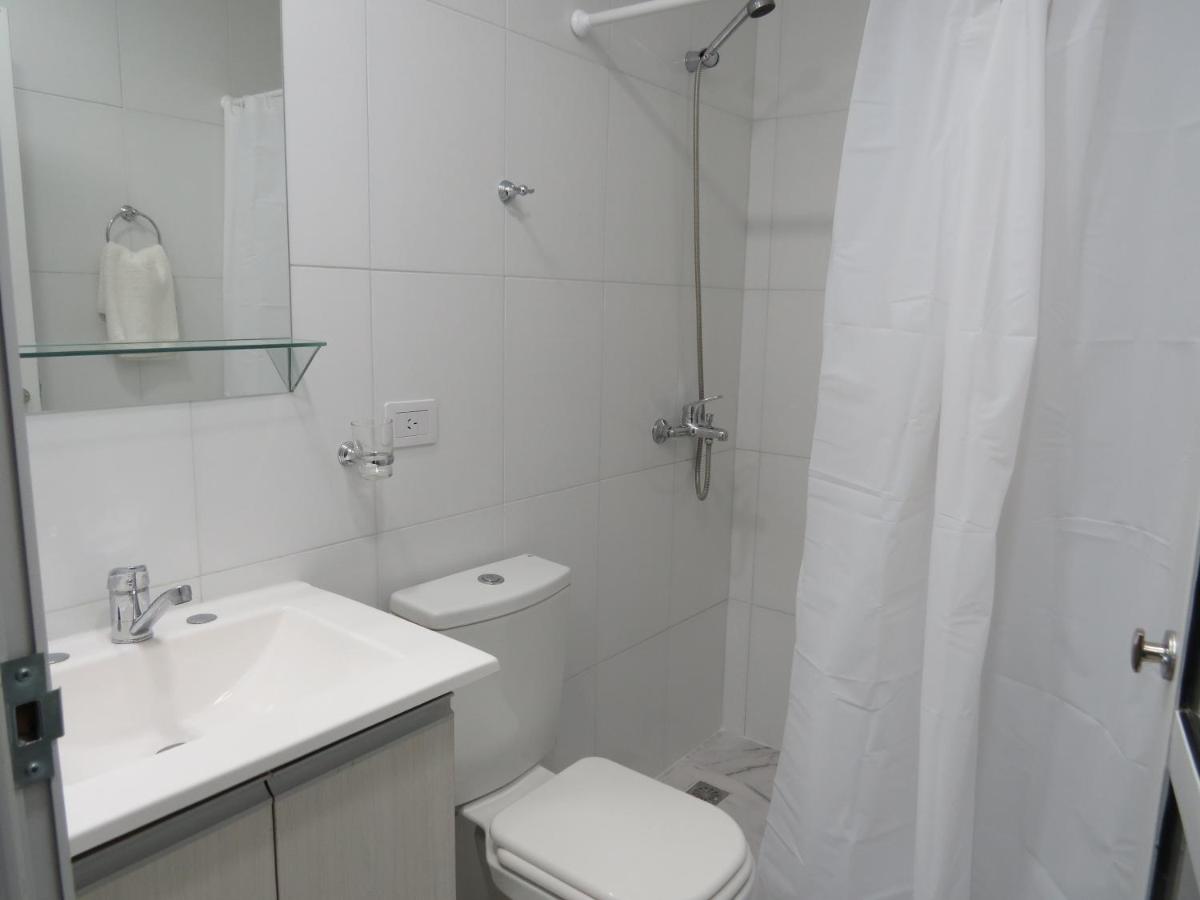 Camera Doppia con Letti Singoli con Bagno Privato