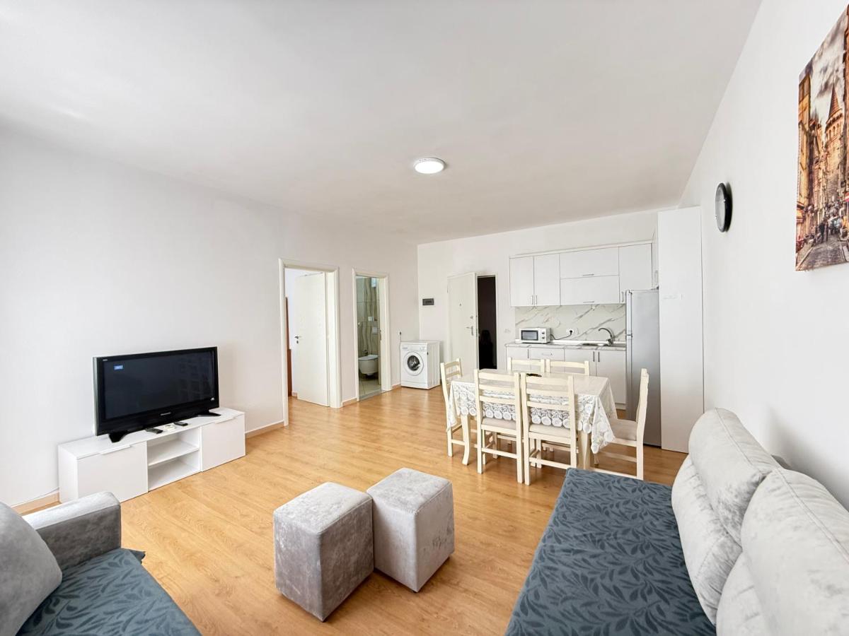 BlueWave Apartment - B&B Polisi i Vogël