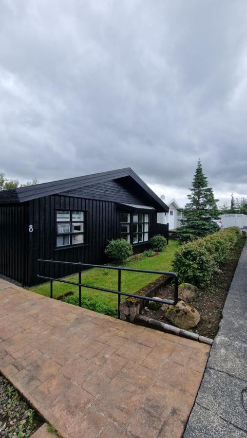 Cozy Family Holiday Home - B&B Hafnarfjörður
