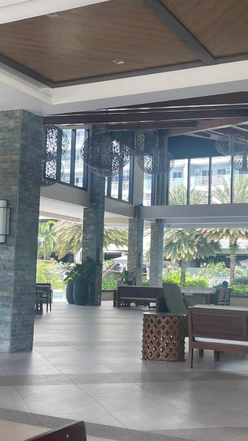 Condominium luxury with balcon ocean breeze - B&B Davao City