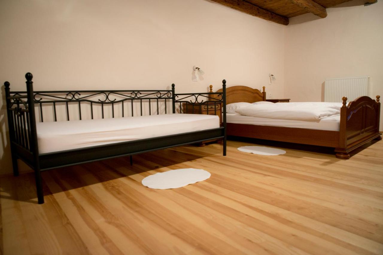 Dreibettzimmer mit eigenem Bad