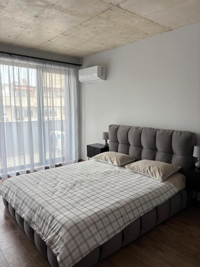 One-Bedroom Deluxe Apartment
