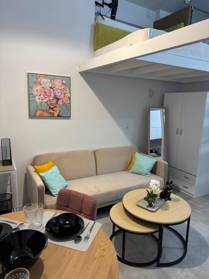 AIOLOS near metro Apartment in ALIMOS - Ferienwohnung Athen