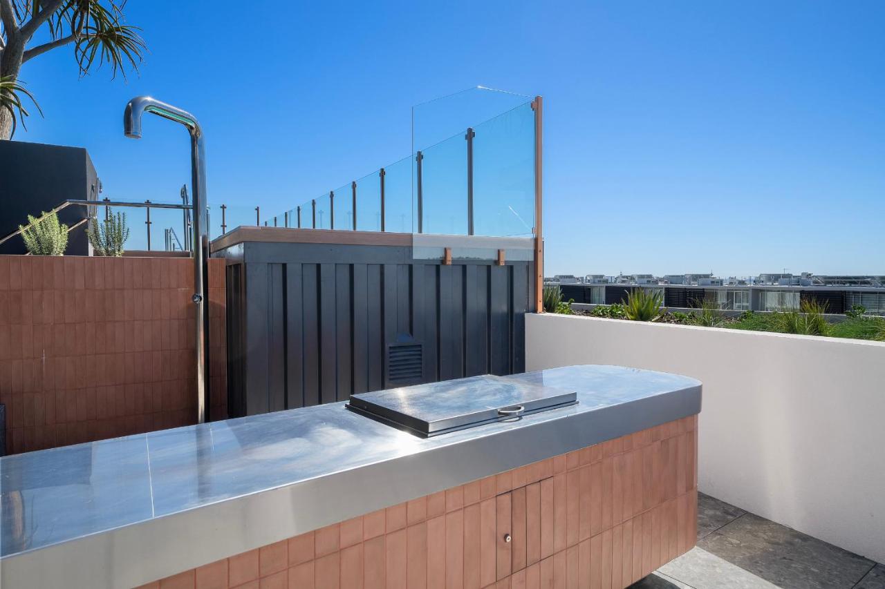 Modern Studio with Rooftop and BBQ Access - B&B North Fremantle