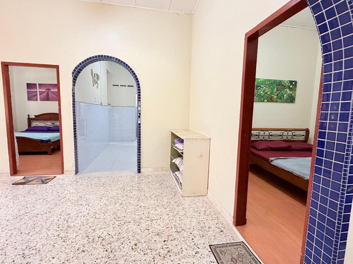 Bella Homestay Budget Ayer Keroh - 4 Bedrooms, 15 minutes to town - Chambres d'hôtes Kampung Bukit Katil