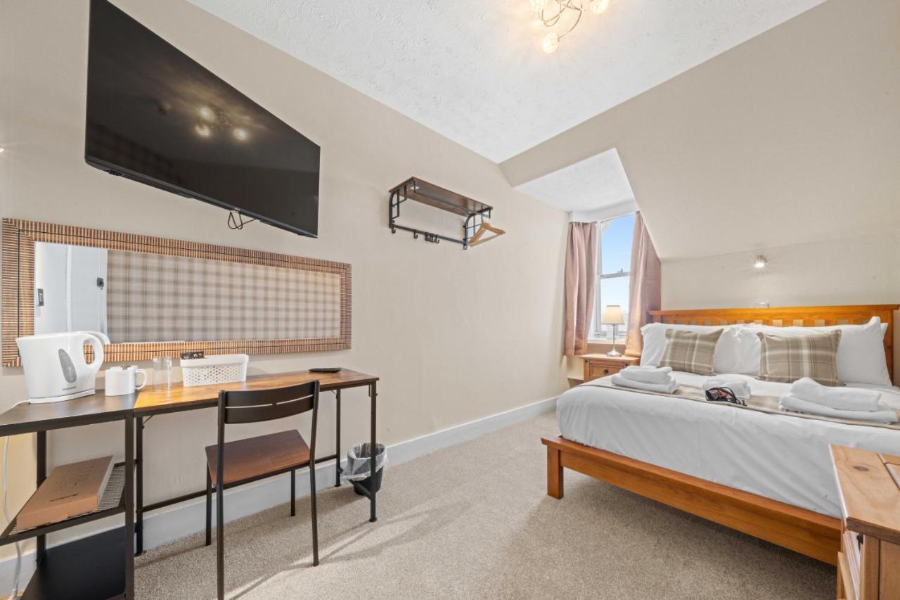 Double Room with Shared Bathroom