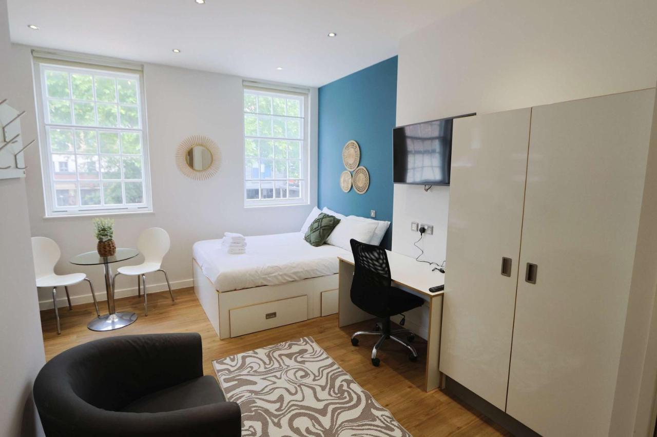 Harford House Studios 12 - Hopewell - B&B Bristol