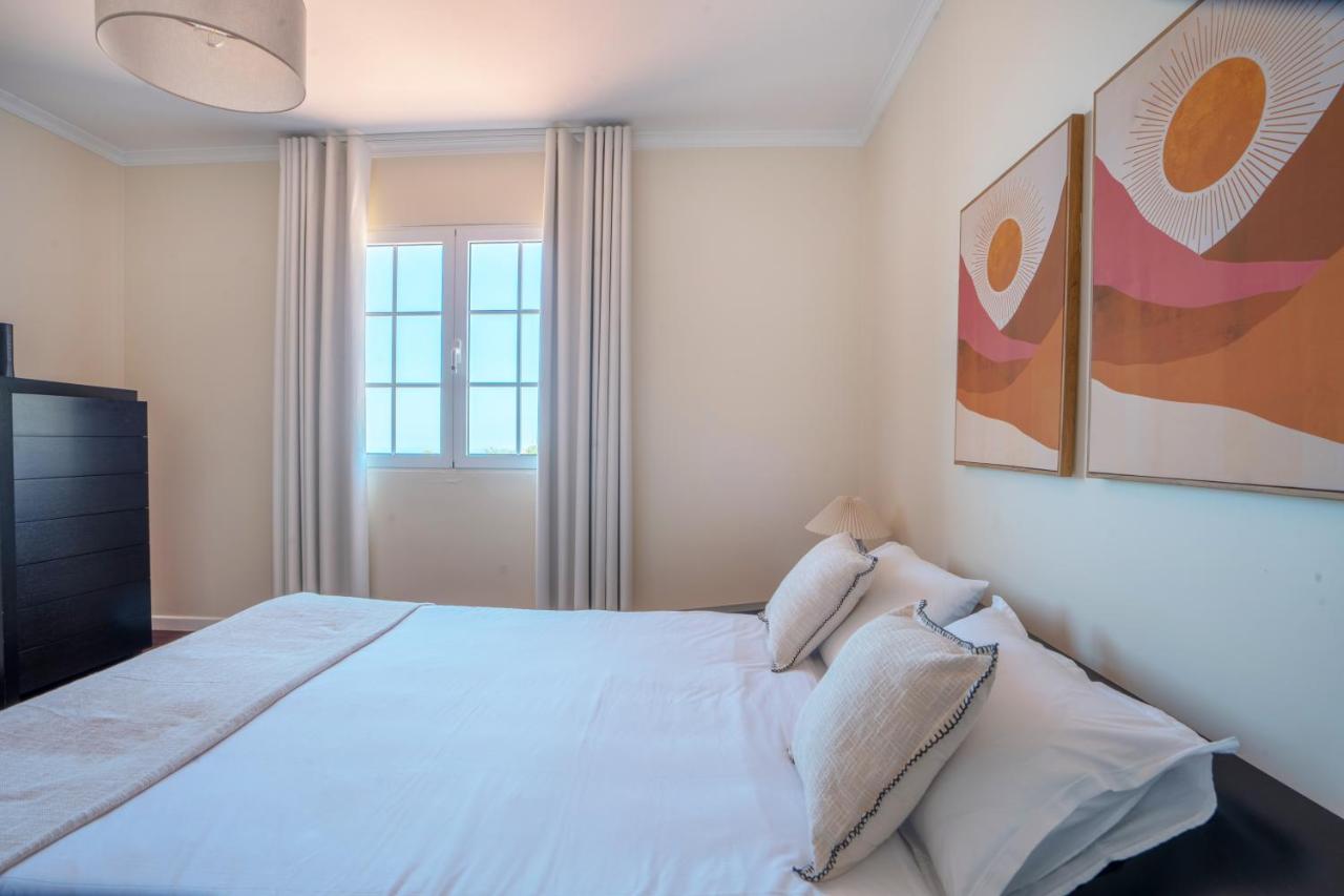 Casa das Lajes by LovelyStay - B&B Gaula