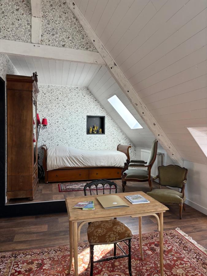 Triple Room with Private Bathroom