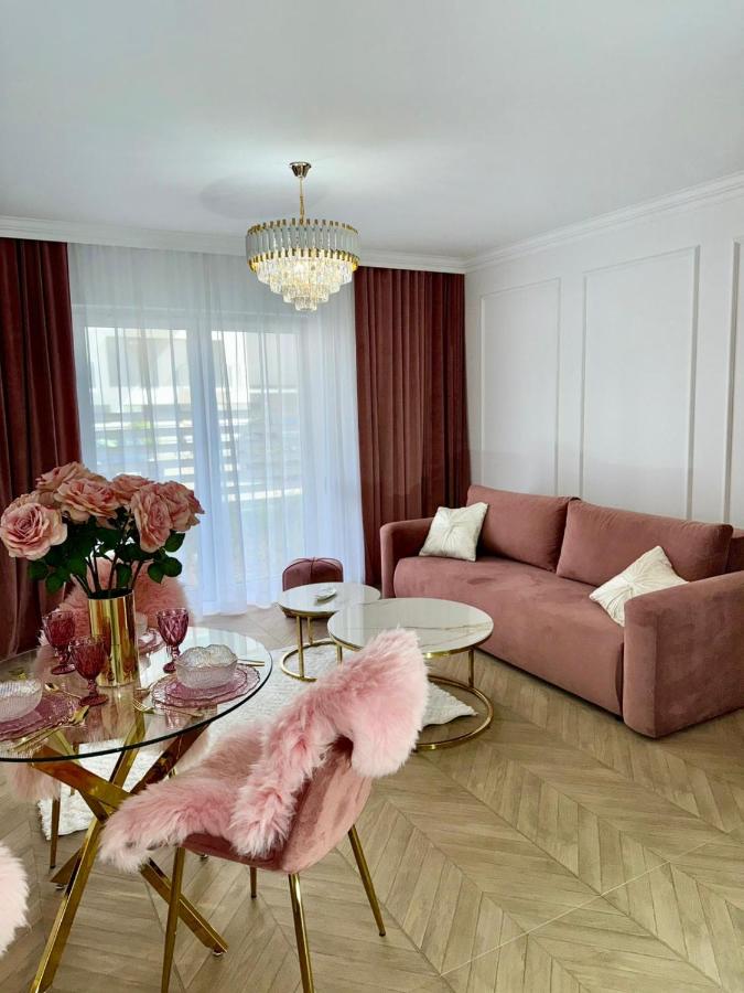 Just Unique rose - B&B Posnania