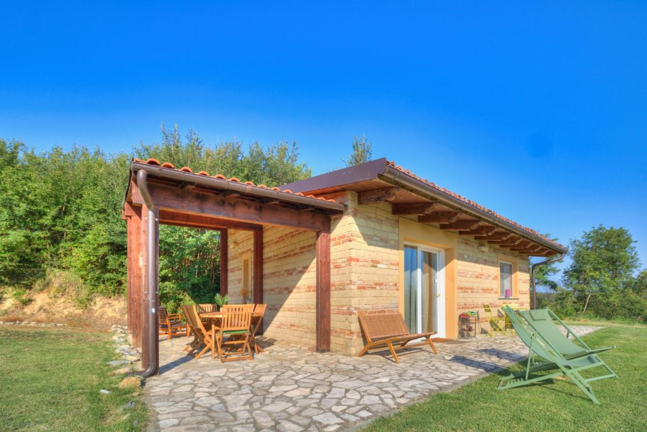 Bordona Hillside Retreat - Panoramic Cottage with Pool - Chambres d’hôtes Vignale Monferrato
