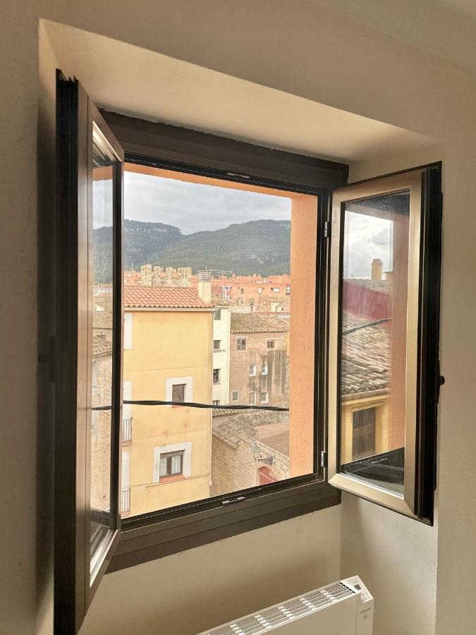 Montblanc - Sleeps 4 - Parking - City Centre - B&B