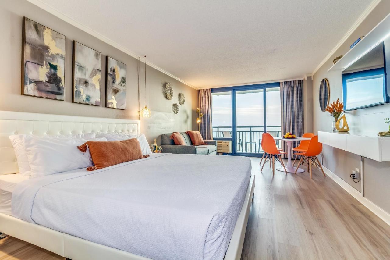 WINTER RATES! Stunning Oceanfront Studio Suite, Dogs OK! 1228 - B&B Myrtle Beach