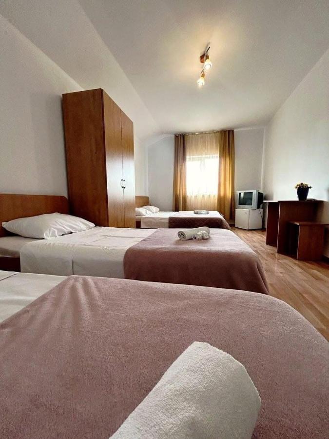 Vierbettzimmer mit eigenem Bad