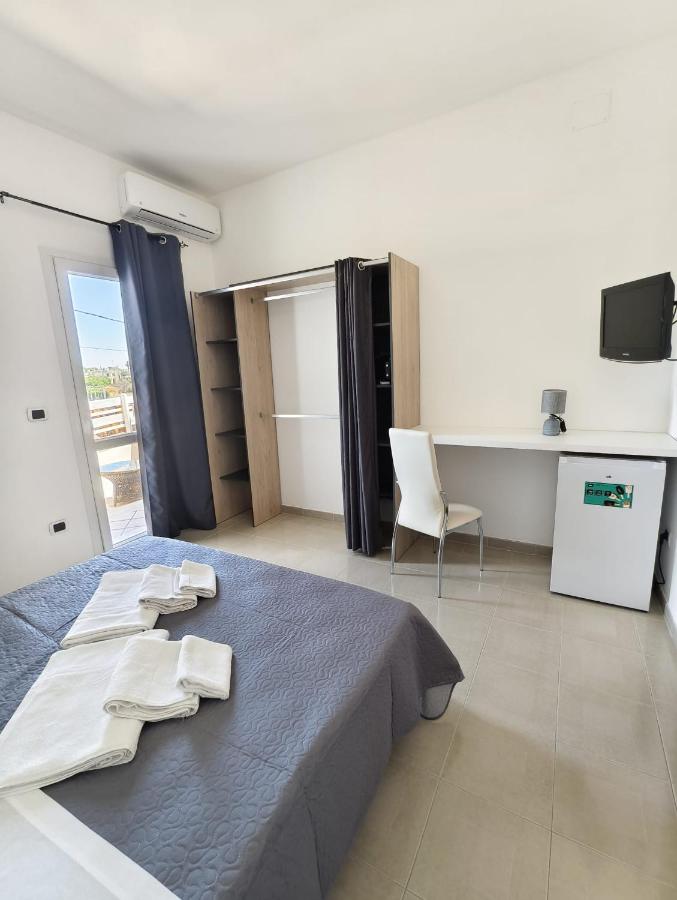 Triple Room with Terrace