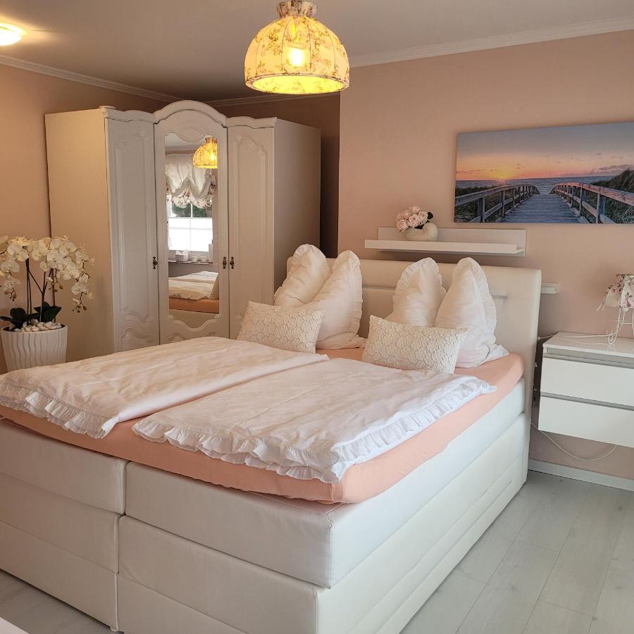Deluxe Queen Suite