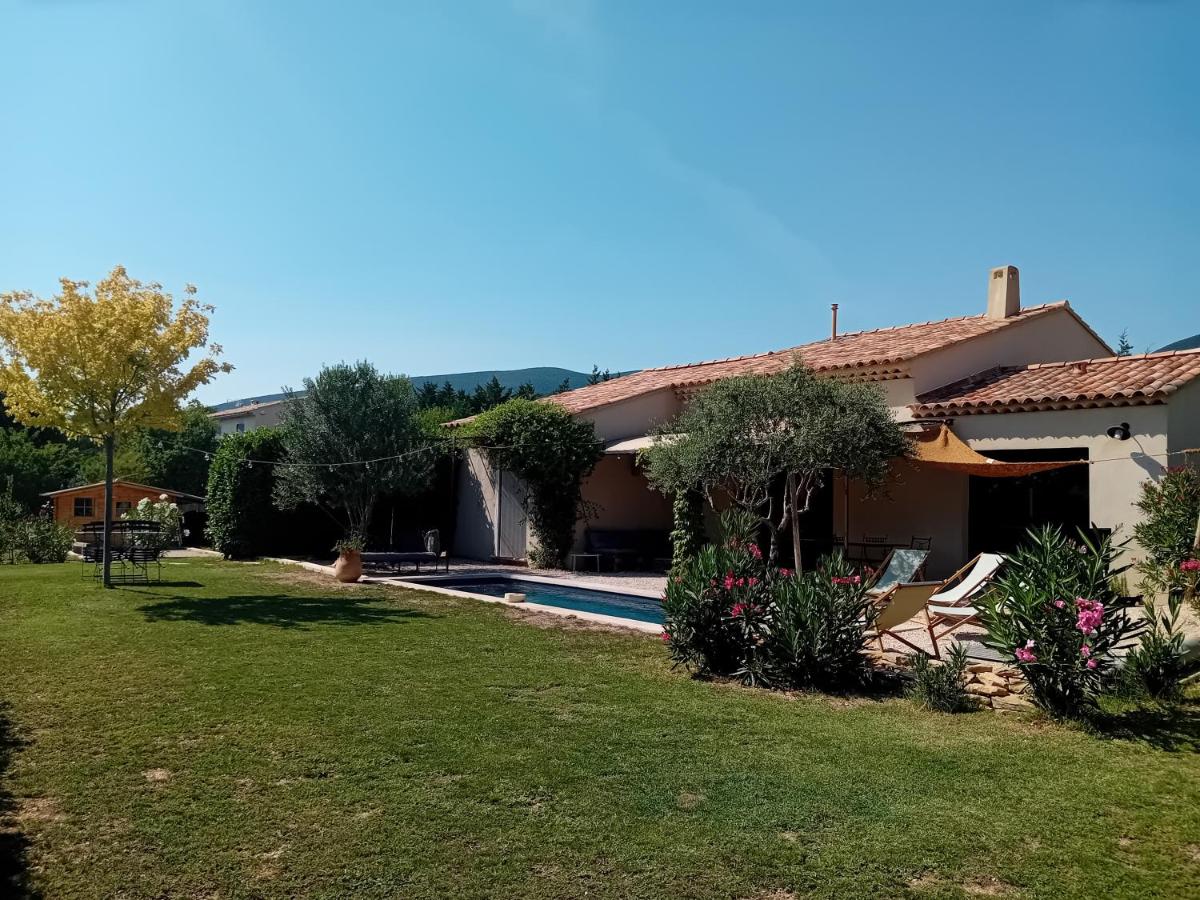 Villa de charme à Cucuron au pied du luberon - B&B